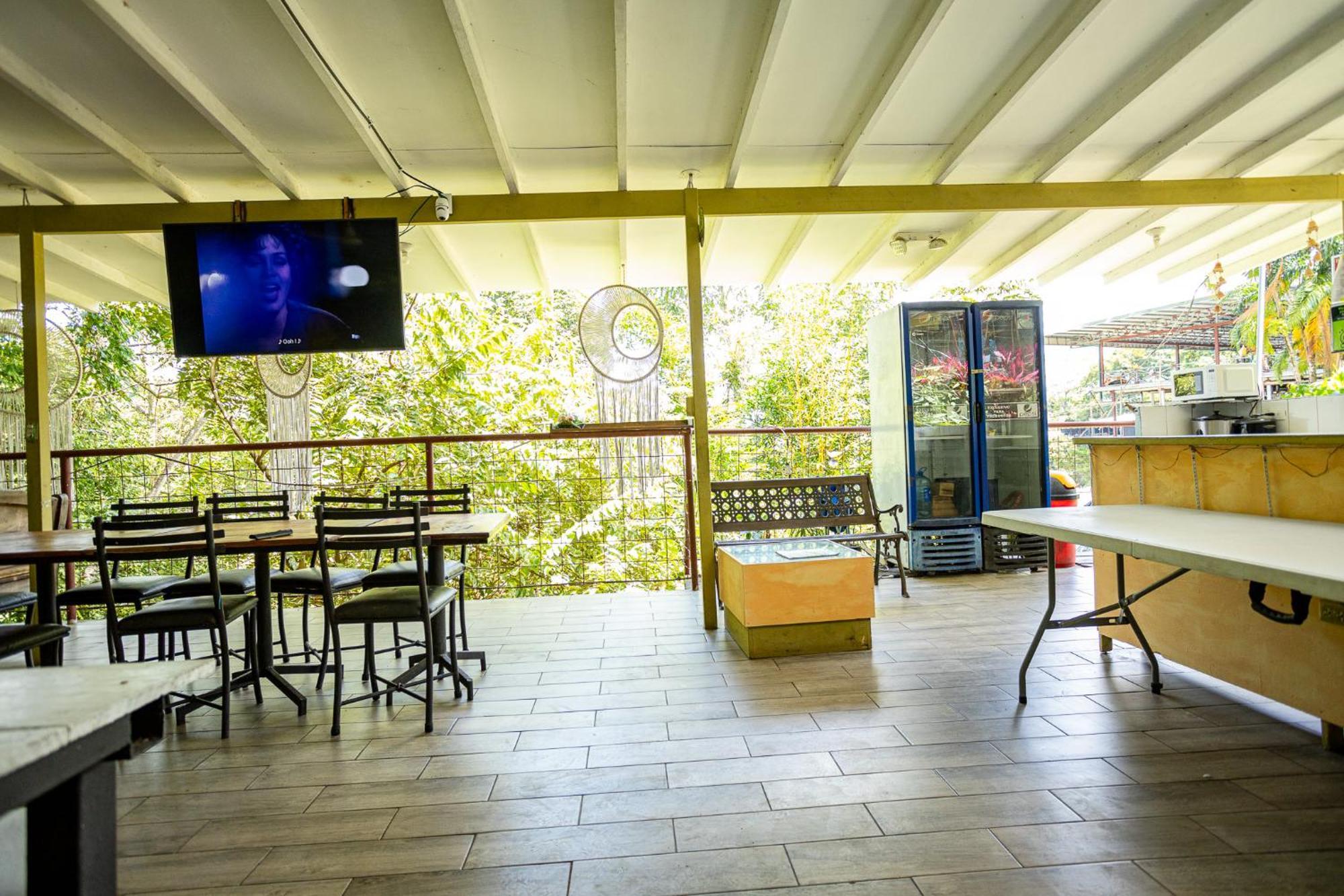 Manuel Antonio Hostel מראה חיצוני תמונה
